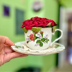 VTG Dainty Elegant Tea Cup Saucer Dried Florals Rose Cottagecore Porcelain Art